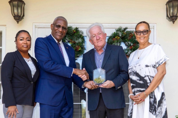 Charles Walwyn Receives Halo Foundation’s Crystal Volunteer Award